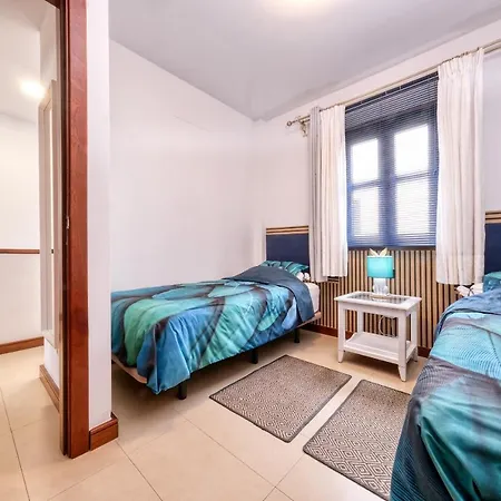 Сasa de vacaciones Casa Bleu 2 Floors ,2 Bedrooms ,equipped Kitchen ,balcony ,terrace And Grill Puerto Calero