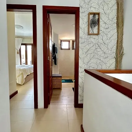 Σπίτι διακοπών Casa Bleu - Duplex With Shared Pool, Balcony, Terrace And Grill By Lanzarote