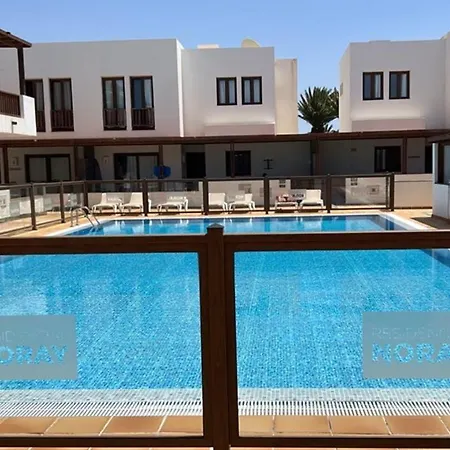 Casa Bleu 2 Floors ,2 Bedrooms ,equipped Kitchen ,balcony ,terrace And Grill *