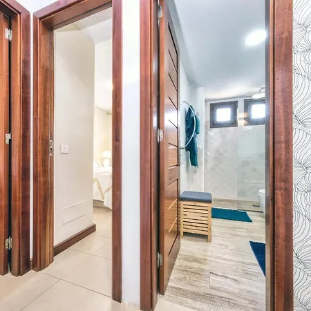 Holiday home Casa Bleu 2 Floors ,2 Bedrooms ,equipped Kitchen ,balcony ,terrace And Grill Puerto Calero